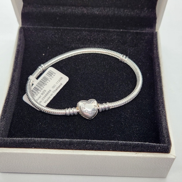 Pandora Moments Sparkling Heart Crown Claps Snake Chain Bracelet Size 6.7 inches - Picture 6 of 9